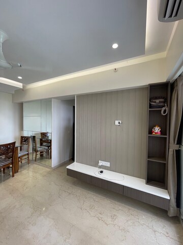 Room in 2 BHK Apartment at Kanakia Silicon Valley, Powai – for Rent