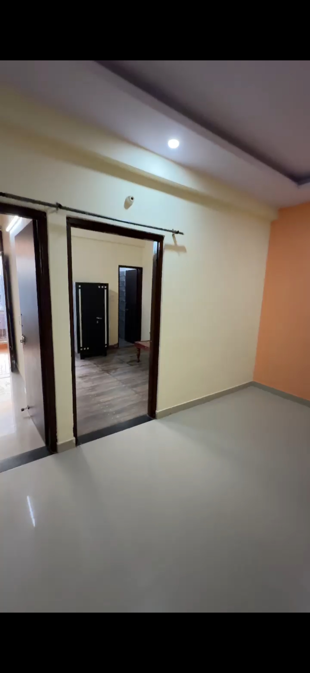 1 BHK + Servant Room Villa For Rent in Decent City