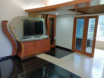 Room in 5 BHK Villa at Madhapur – for Rent