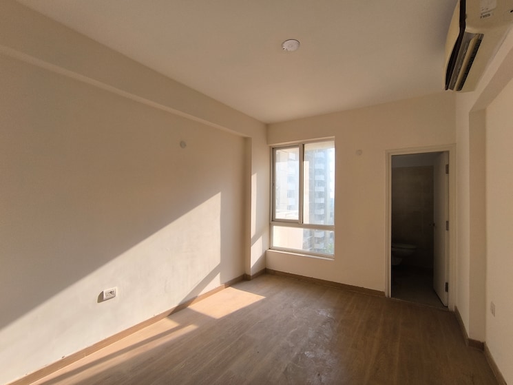 Room, emaar-imperial-gardens 3 Bedroom 2025 Sq.Ft. Apartment In Sector 102 Gurgaon 8970053