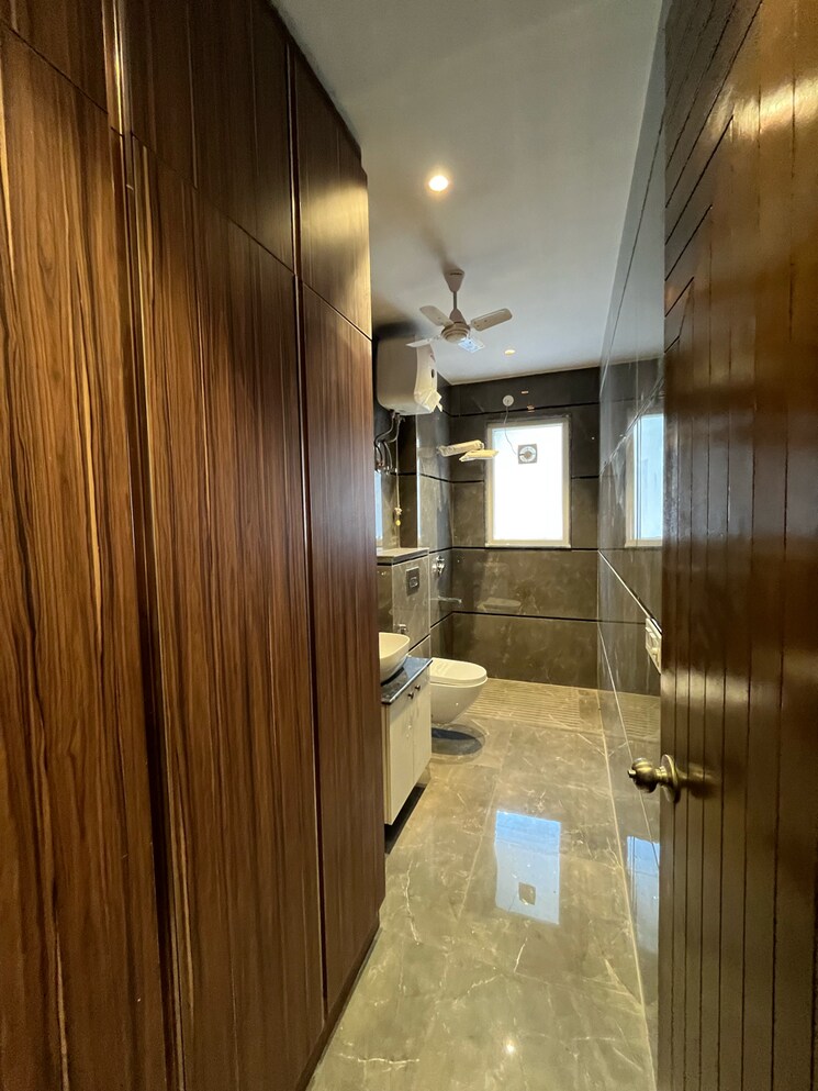 Bathroom, ansal-sushant-lok-i 3 Bedroom 1745 Sq.Ft. Builder Floor In Sector 43 Gurgaon 8970079