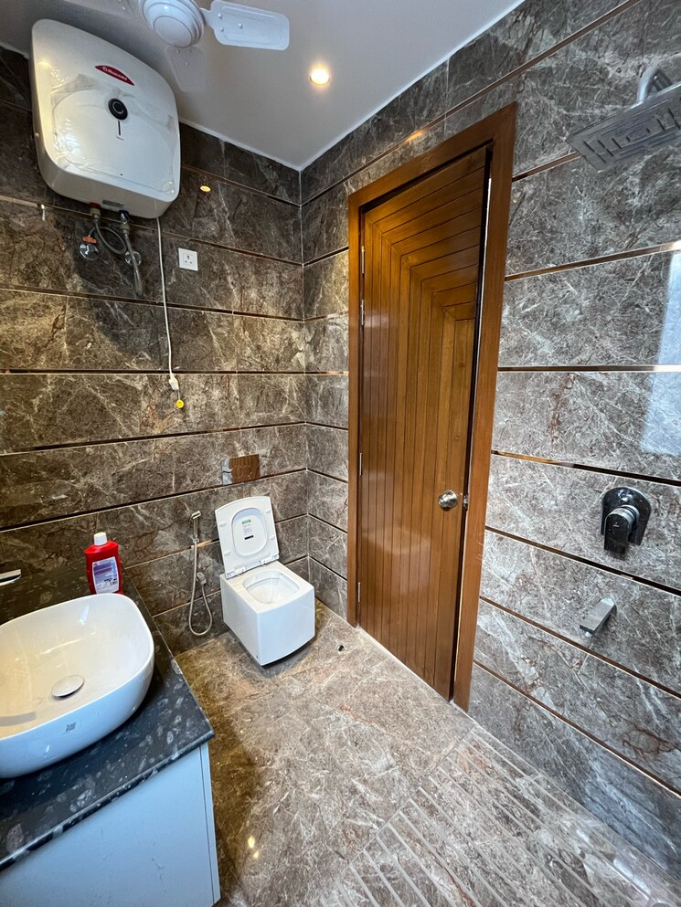 Bathroom, ansal-sushant-lok-i 3 Bedroom 1745 Sq.Ft. Builder Floor In Sector 43 Gurgaon 8970079