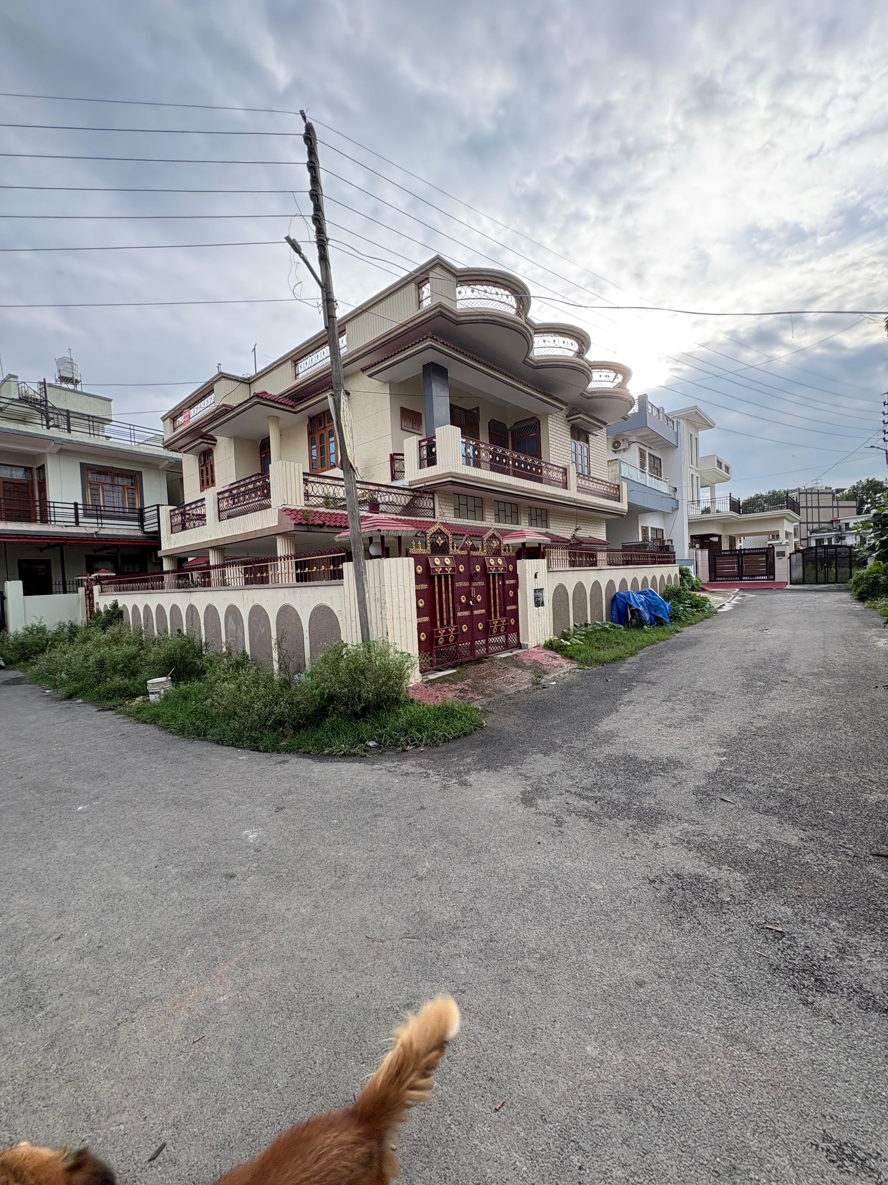 5 BHK Independent House For Rent in Sahastradhara Road