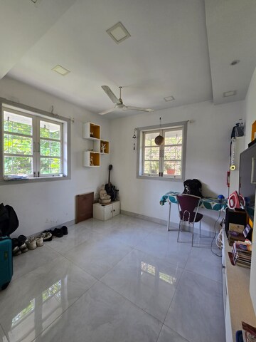 Bedroom in 2 BHK Apartment at Universal CHS, Bandra West – for Rent