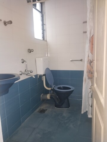Team Area in 2 BHK Apartment at Neelkanth Darshan, New Panvel – for Rent
