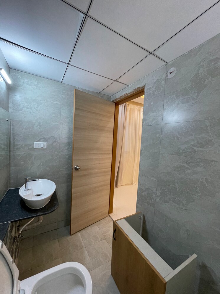 Bathroom, ds-max-skycity 3 Bedroom 2019 Sq.Ft. Apartment In Thanisandra Bangalore 8970173