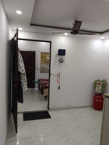 Furnished Amenities in 1 BHK Builder Floor at Lajpat Nagar 4 – for Rent