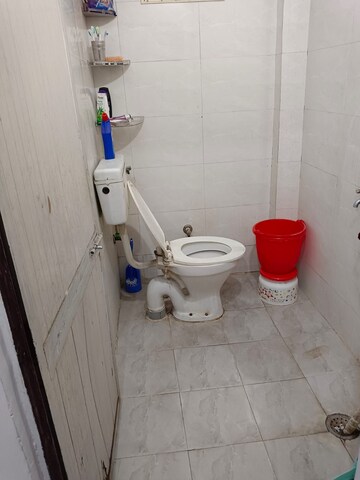 Bathroom in 1 BHK Builder Floor at Lajpat Nagar 4 – for Rent