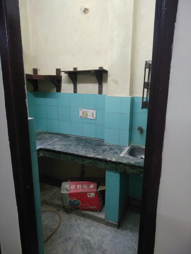 Kitchen, lajpat nagar 4 1 Bedroom 456 Sq.Ft. Builder Floor In Lajpat Nagar 4 Delhi 8970214