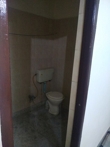 Bathroom in 1 BHK Builder Floor at Lajpat Nagar 4 – for Rent