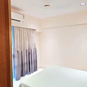 Room in 1 BHK Apartment at Kandivali West – for Sale