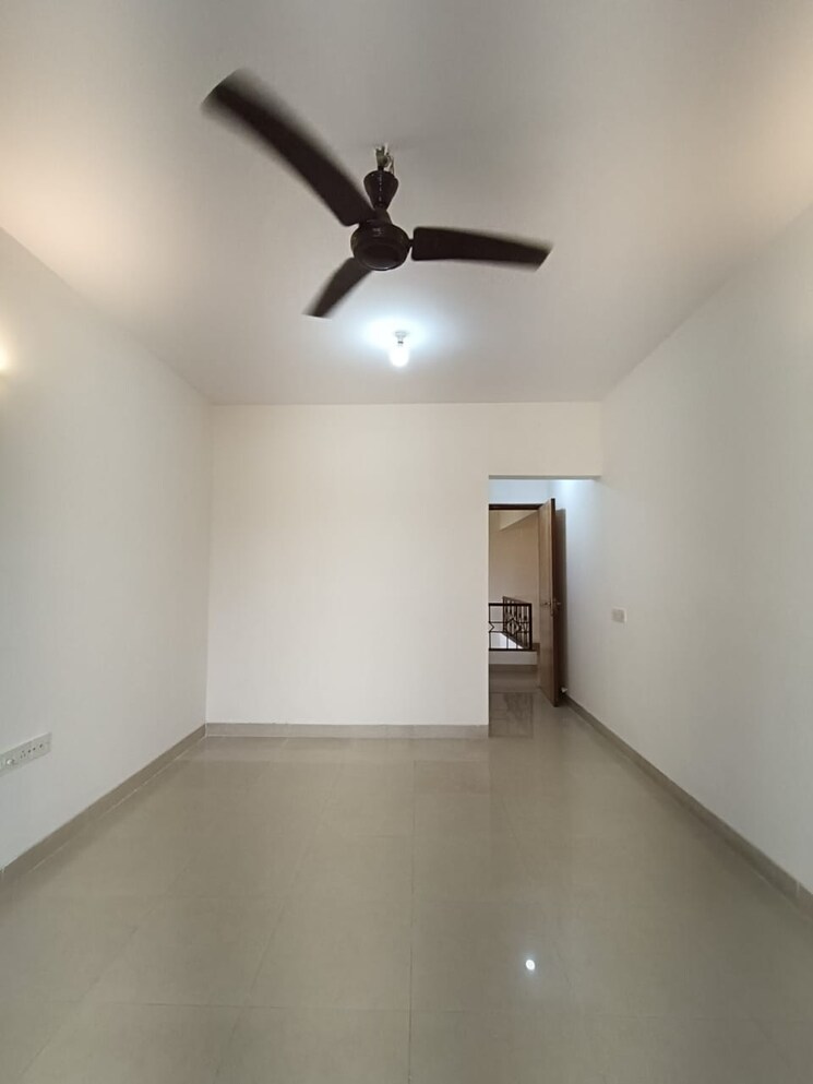 Room, rushi-tower 3 Bedroom 2400 Sq.Ft. Apartment In Andheri West Mumbai 8970249