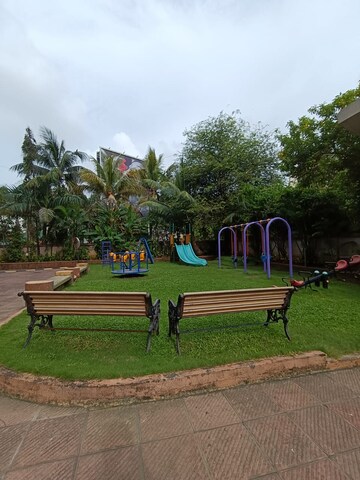 3 BHK Apartment – Garden View at Rushi Tower, Andheri West - for Rent