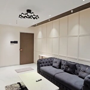 Team Area in 2 BHK Apartment at Kandivali West – for Sale