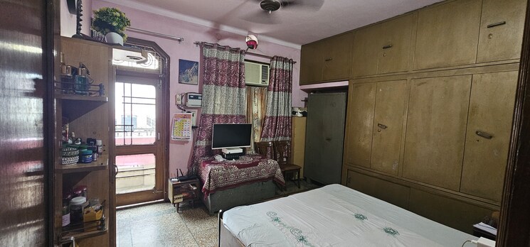 Living Room, ram nagar 3 Bedroom 150 Sq.Yd. Builder Floor In Ram Nagar Ghaziabad 8970269