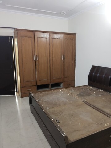 Bedroom in 2 BHK Builder Floor at Sector 56 – for Rent