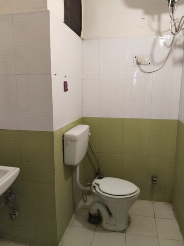 Bathroom in 2 BHK Builder Floor at Sector 56 – for Rent