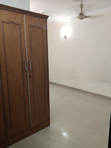 Room in 2 BHK Builder Floor at Sector 56 – for Rent