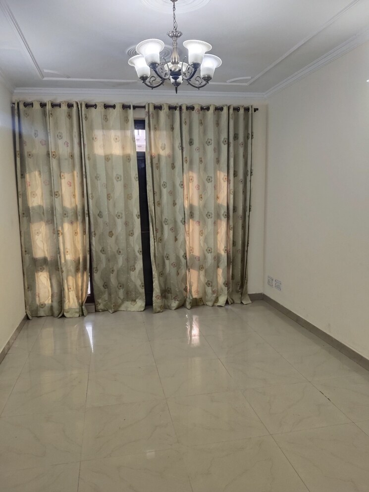 Room, sector 56 2 Bedroom 1800 Sq.Ft. Builder Floor In Sector 56 Gurgaon 8970296