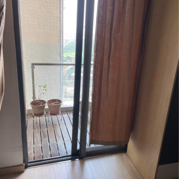 Living Room in 2.5 BHK Apartment at Lodha Dioro, Wadala Truck Terminal – for Sale
