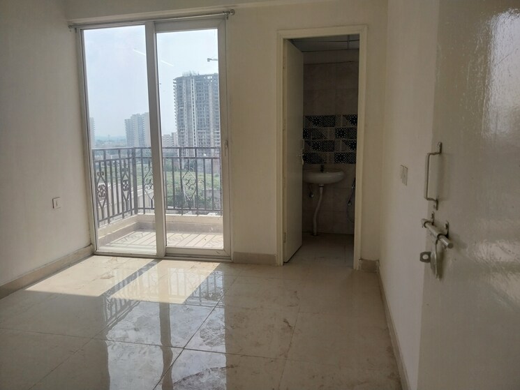 Room, signature-global-golf-greens 1 Bedroom 356 Sq.Ft. Apartment In Sector 79 Gurgaon 8970373