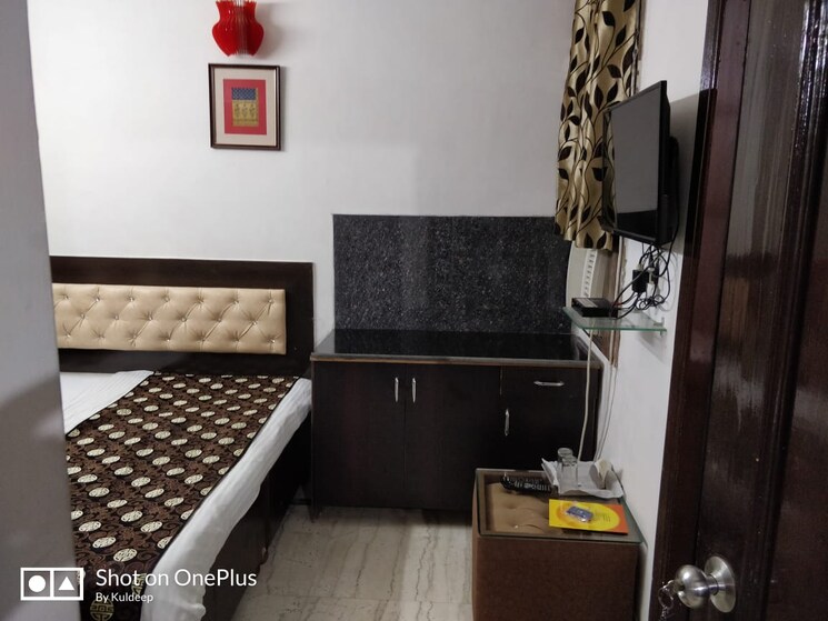 Team Area, dlf-atria 1 RK 300 Sq.Ft. Builder Floor In Dlf Phase ii Gurgaon 8970374