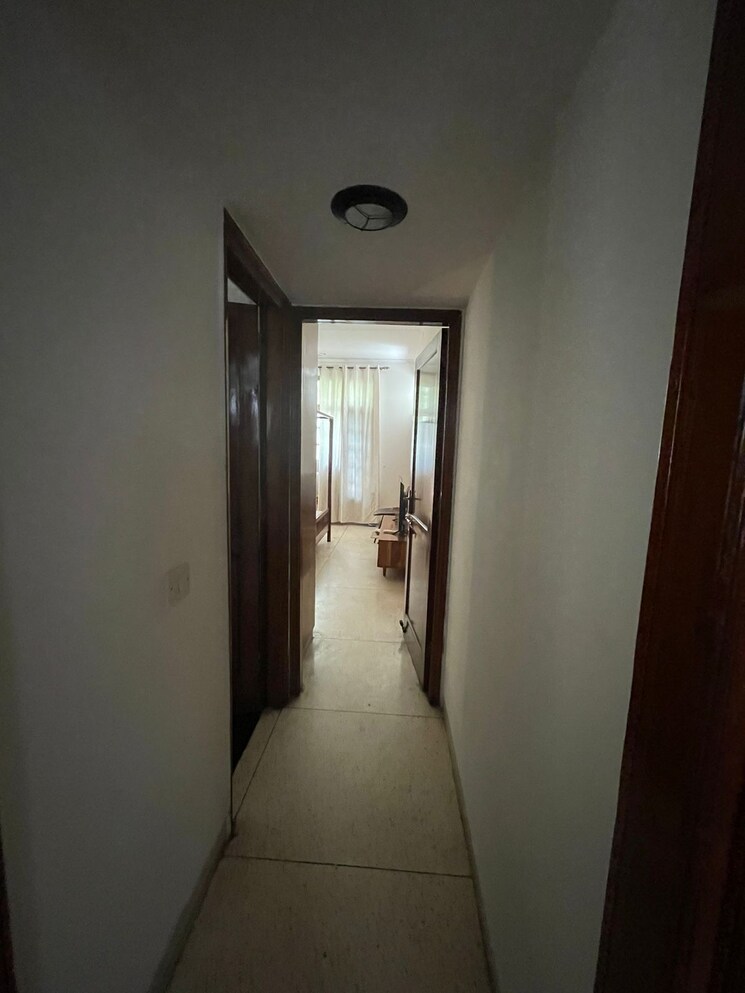 undefined, south city 1 3 Bedroom 240 Sq.Yd. Builder Floor In South City 1 Gurgaon 8970410