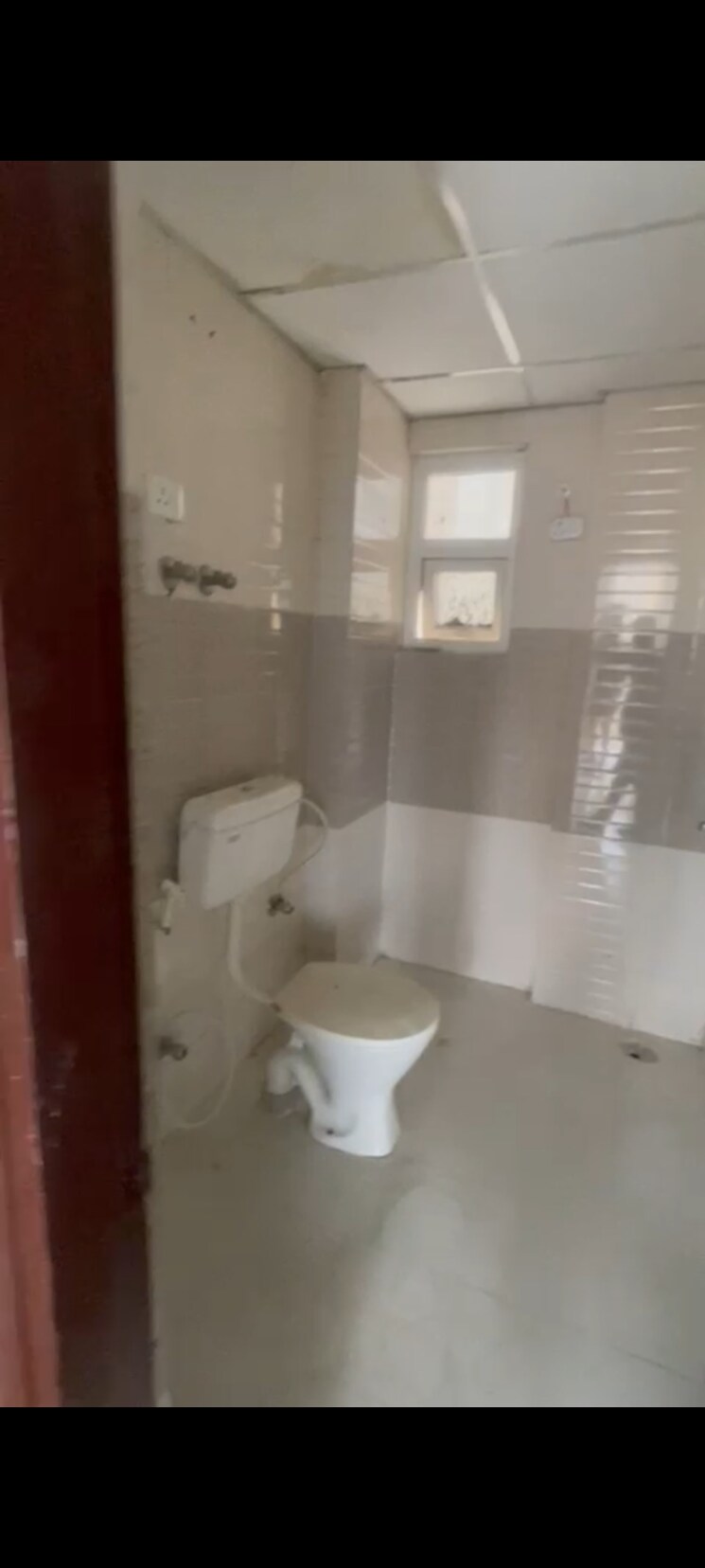 Bathroom, signature-global-grand-iva 2 Bedroom 716 Sq.Ft. Apartment In Sector 103 Gurgaon 8970475