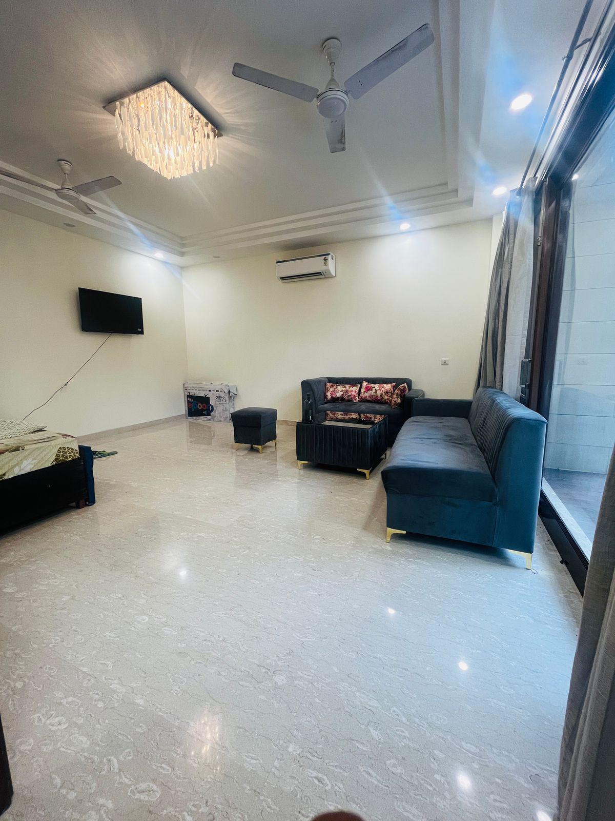 2 BHK 1000 Sq.Ft. Builder Floor in Builder Floor