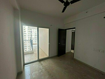 2 BHK Apartment For Rent in Windsor Paradise 2, Raj Nagar Extension