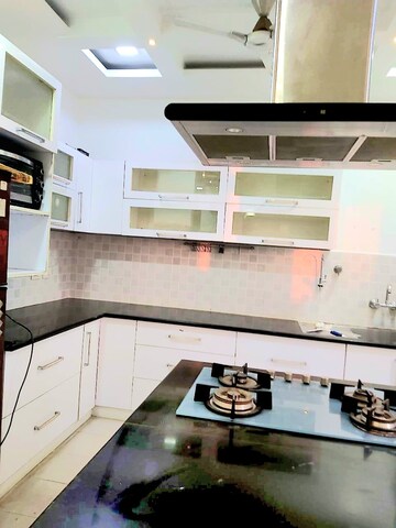 Kitchen in 3 BHK Apartment at Parsvnath Planet, Gomti Nagar – for Rent