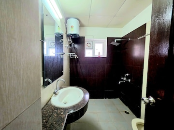 Team Area in 3 BHK Apartment at Parsvnath Planet, Gomti Nagar – for Rent