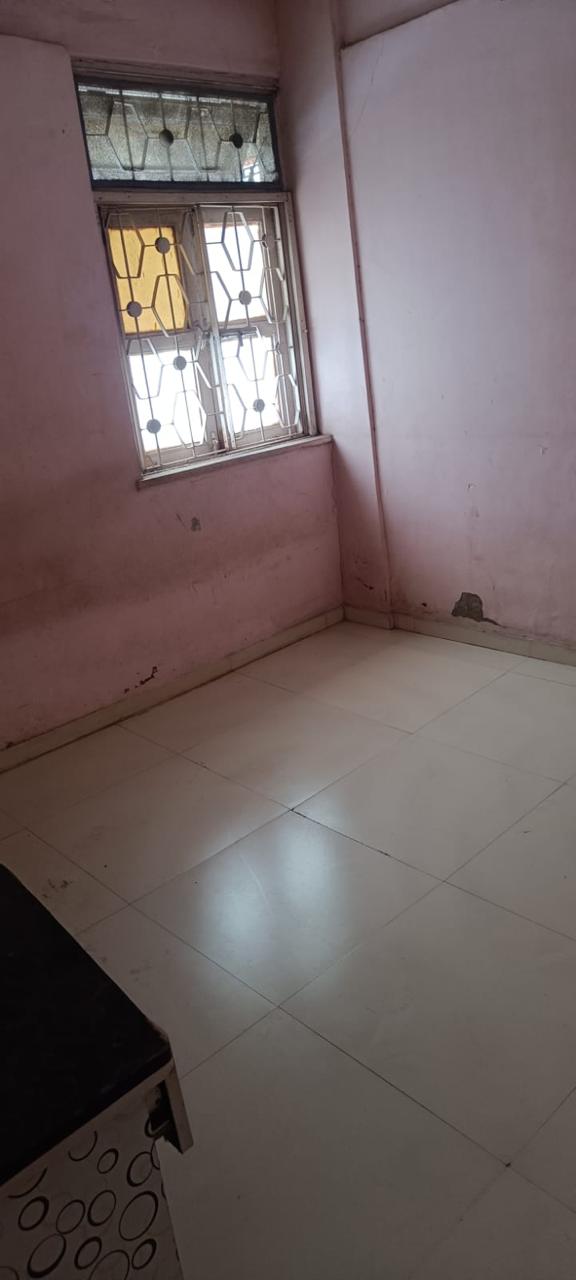 1 BHK + Pooja Room Apartment For Rent in Kukreja Estate