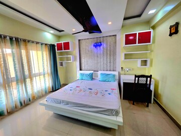 Bedroom in 3 BHK Apartment at Parsvnath Planet, Gomti Nagar – for Rent