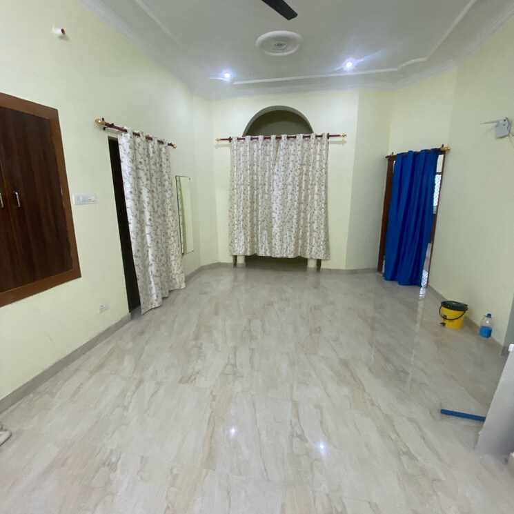 Bedroom, vineet khand Pg For Girls In Vineet Khand 8970510