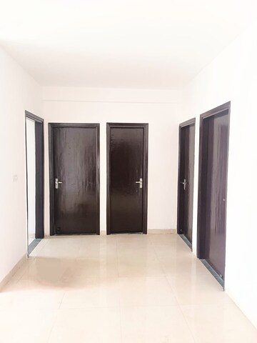 Room in 4 BHK Builder Floor at BPTP Parkland, Sector 75 – for Rent