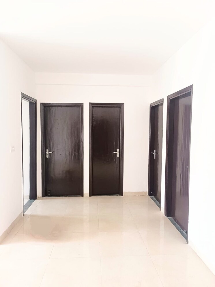 Room, bptp-parkland 4 Bedroom 300 Sq.Ft. Builder Floor In Sector 75 Faridabad 8970521