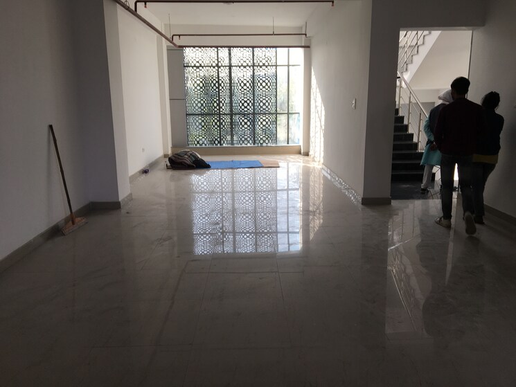 Room, sector 63 Commercial Office Space 6500 Sq.Ft. In Sector 63 Noida 8970548