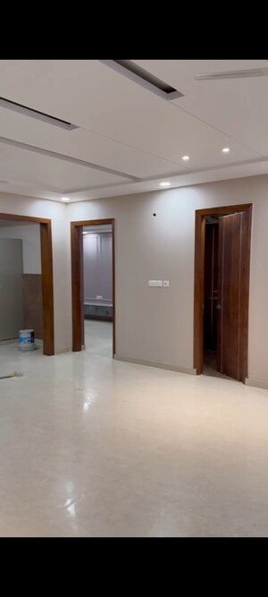 Room in 3 BHK Builder Floor at TDI The Retreat, Sector 89 – for Sale