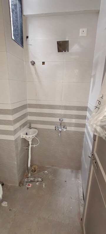 Bathroom in Studio Independent House at Gokhalenagar – for Rent