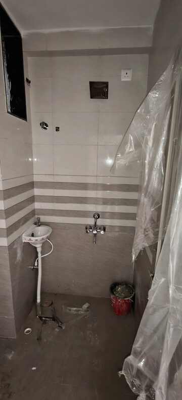 Bathroom in Studio Independent House at Gokhalenagar – for Rent