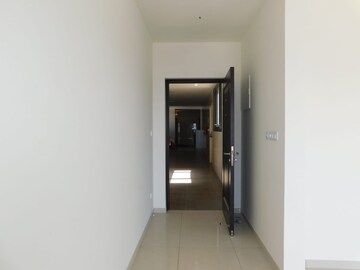 2.5 BHK Apartment at Krishna Nagar – for Sale