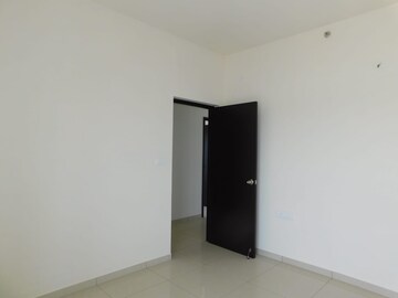Room in 2.5 BHK Apartment at Krishna Nagar – for Sale