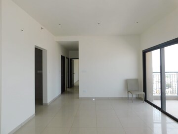 Room in 2.5 BHK Apartment at Krishna Nagar – for Sale