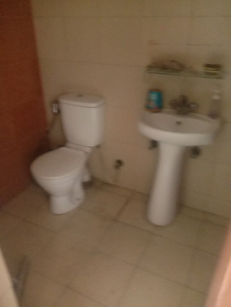Bathroom, mahagun-mywoods 2 Bedroom 960 Sq.Ft. Apartment In Sector 16c Greater Noida Greater Noida 8970619