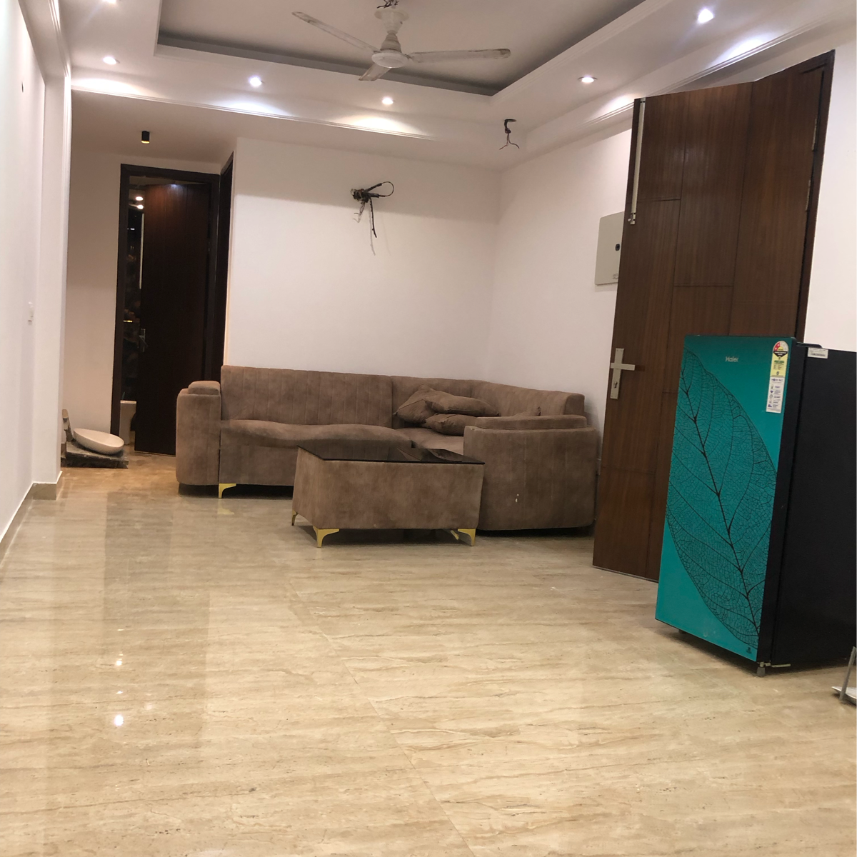 3 BHK + Servant Room Apartment For Rent in Palm Residency Chhatarpur
