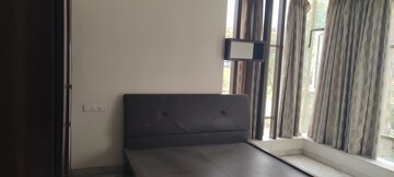 Room in 4 BHK Apartment at Banjara Hills – for Rent