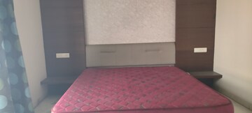 Bedroom in 4 BHK Apartment at Banjara Hills – for Rent