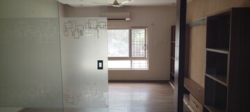 Room in 4 BHK Apartment at Banjara Hills – for Rent