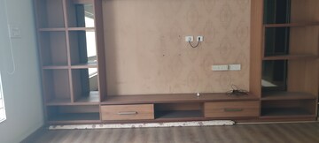 Furnished Amenities in 4 BHK Apartment at Banjara Hills – for Rent